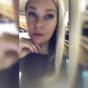 Meet your Posher, Leah